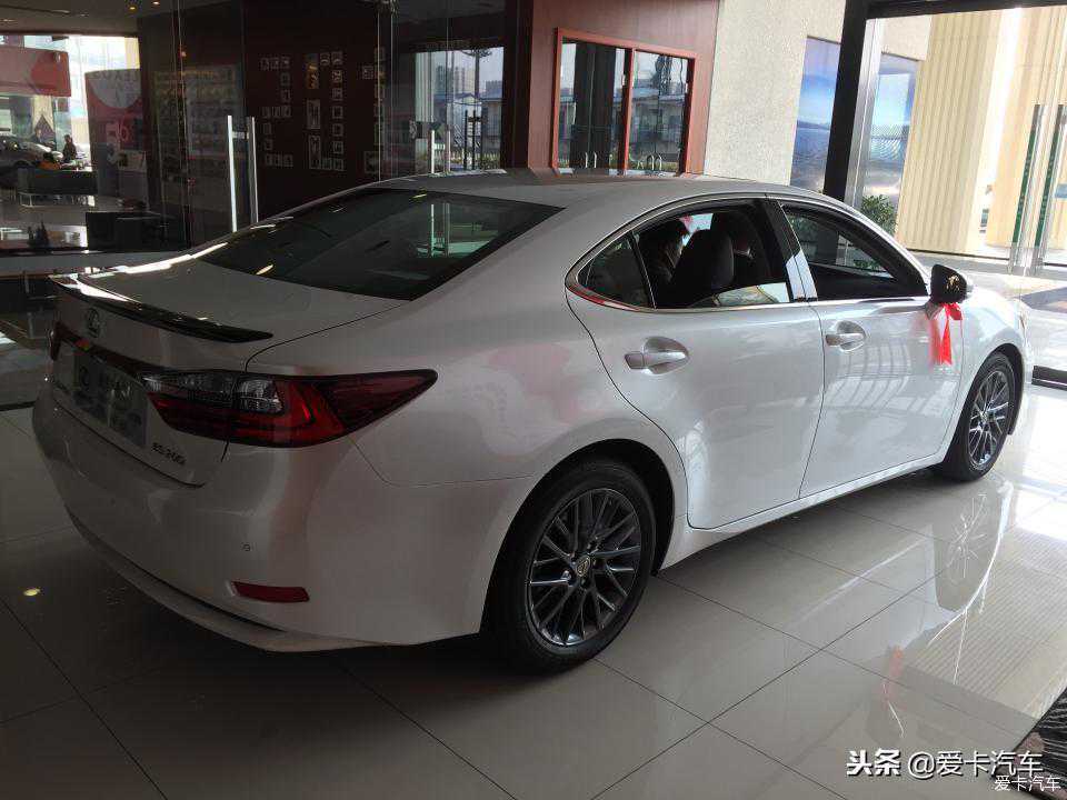 纪念我的雷克萨斯ES三十周年纪念