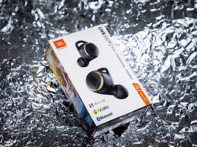 出彩音质 佩戴舒适JBL LIVE 300TWS智能耳机评测