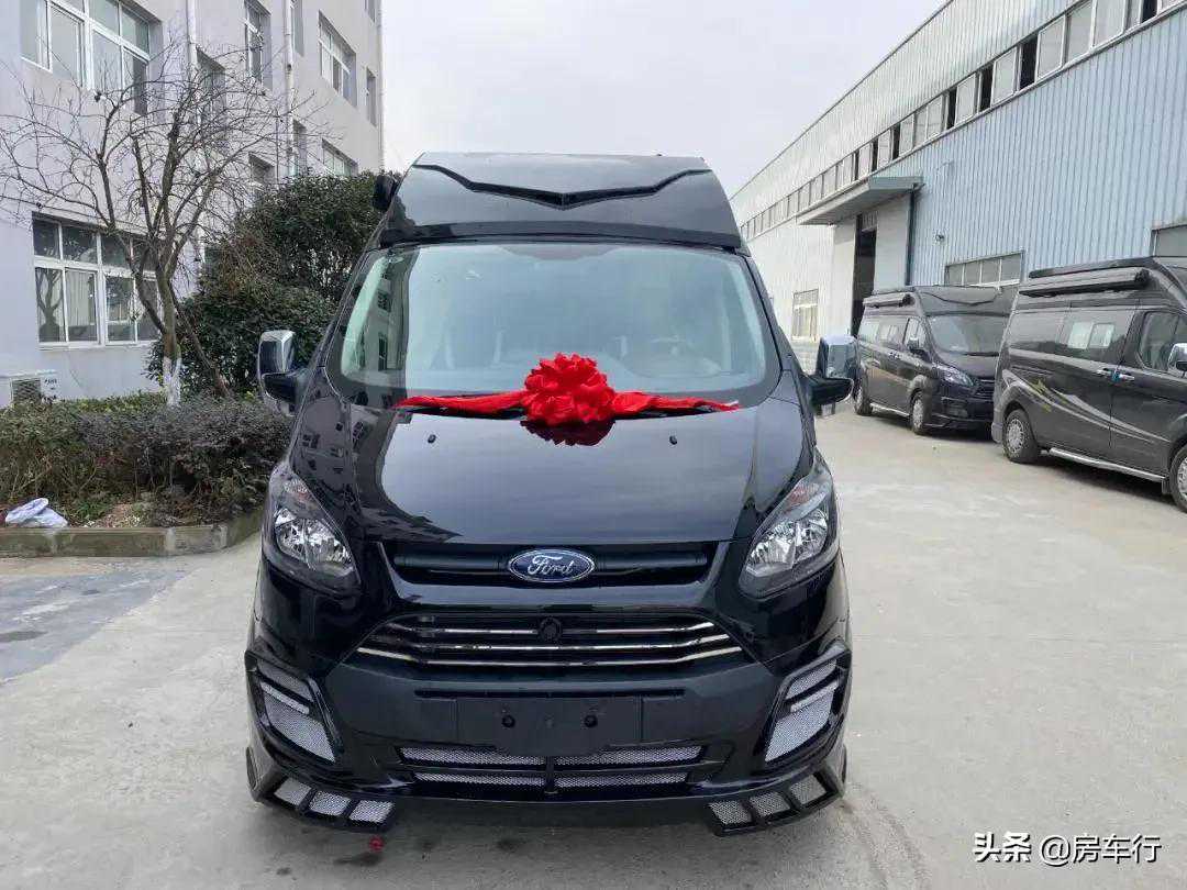 商旅两用的博创房车，航空座椅+升顶设计，指导价35.8W