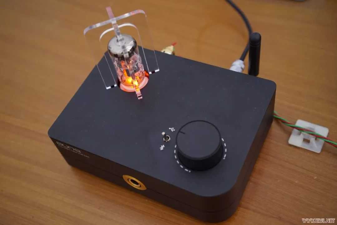 Aune 新品T1s电子管蓝牙USB解码耳放 一体换电子管玩法测评