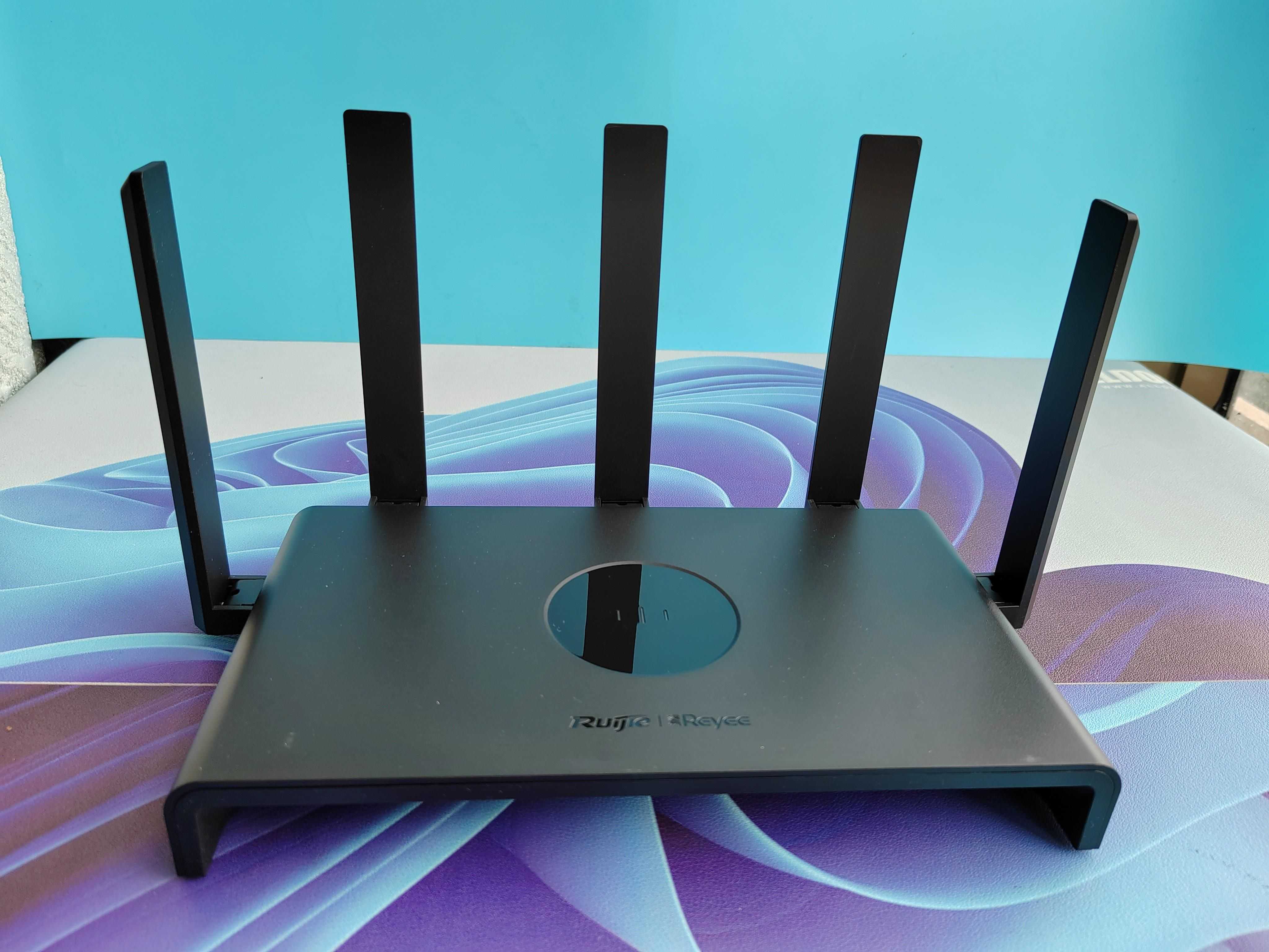 锐捷小钢炮路由器，让你的网络信号更强，网速更快更稳更智能！