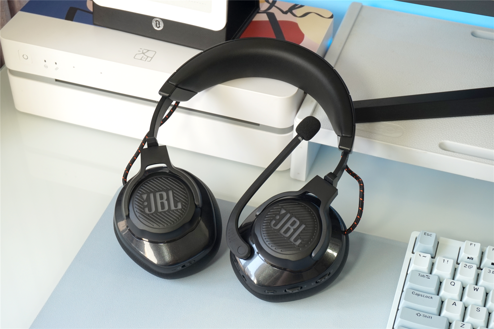 游戏胜利“倍增器”？深度体验一千多的电竞耳机JBL Quantum 610