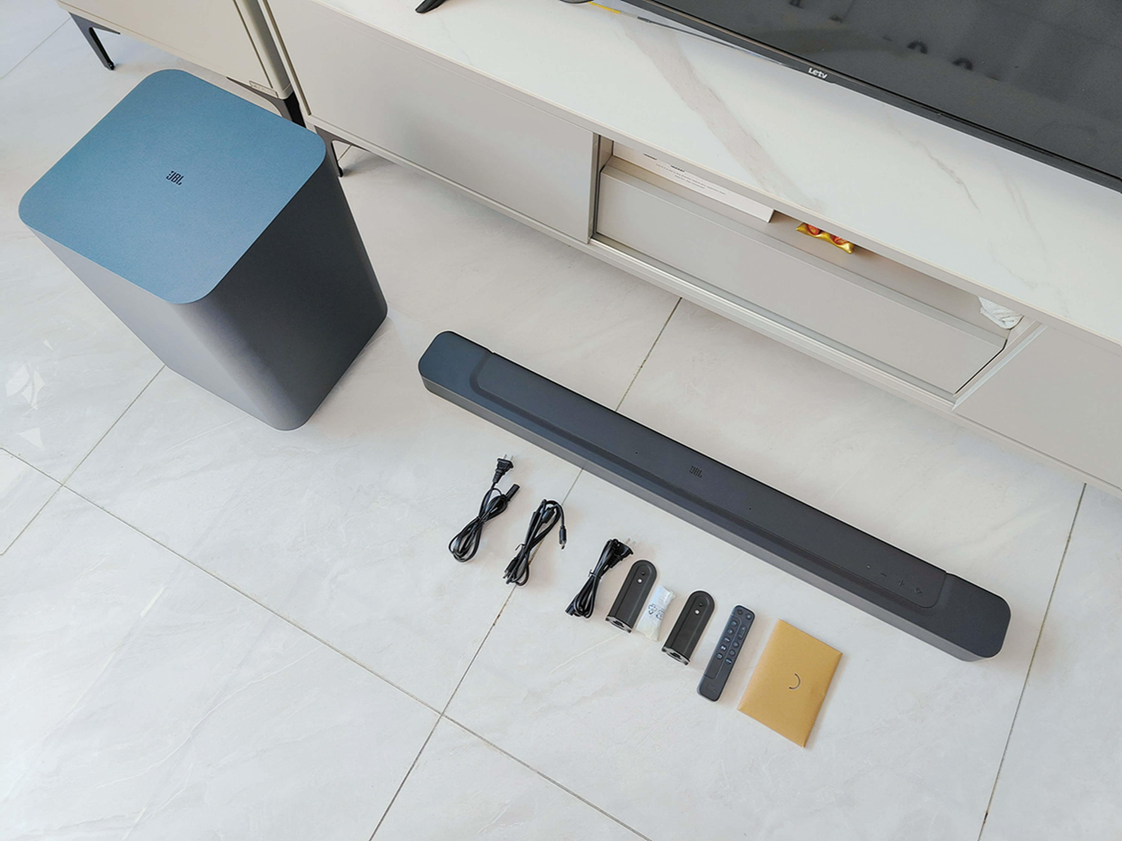 支持杜比全景声、590W功率，测评JBL BAR500升级影音体验效果如何