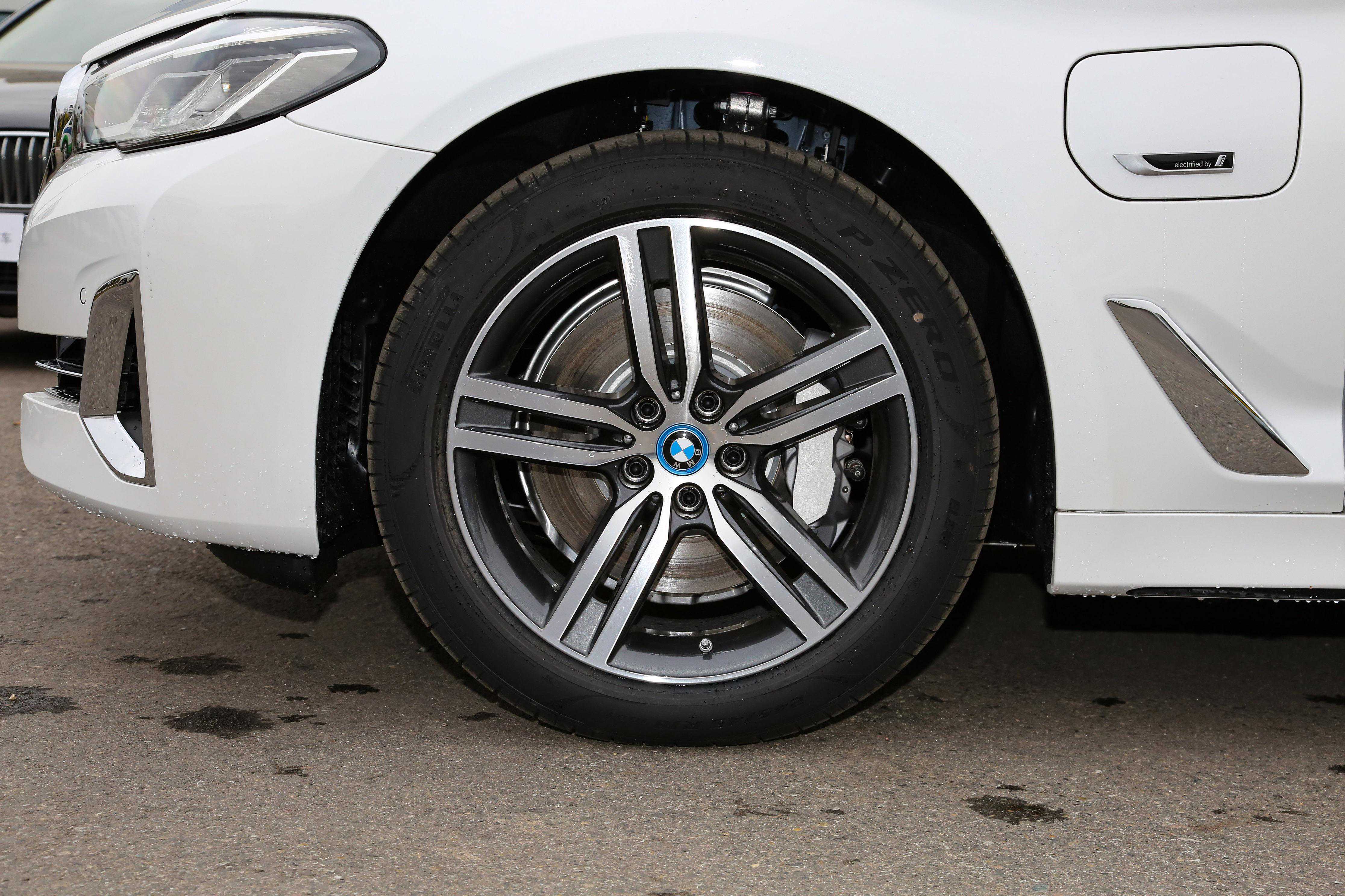 浅谈宝马原厂前四后一刹车卡钳