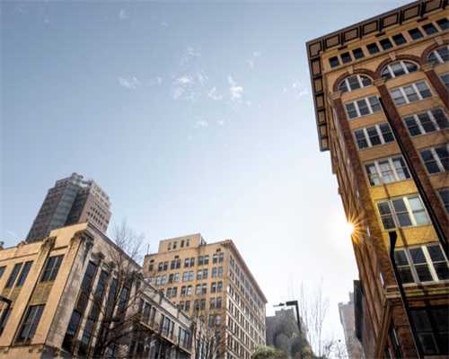 孩子神情恍惚拒绝上幼儿园，家长一查监控几近崩溃，园方公开致歉