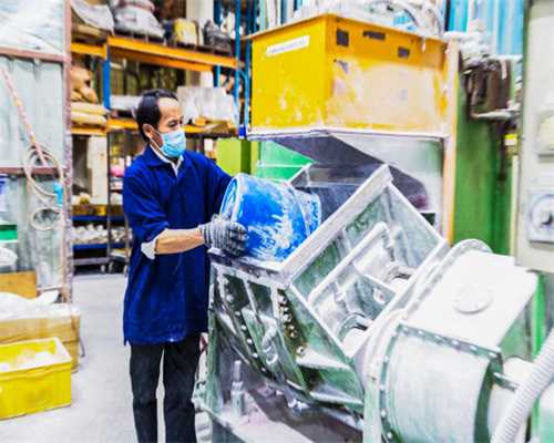 哈哈哈哈哈这届网友怎么回事！深夜就爱看修牛蹄解压？