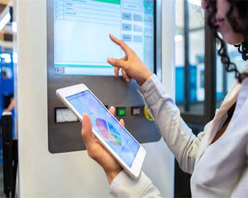 被女朋友锤断3根肋骨是种什么体验？当事人再度发声