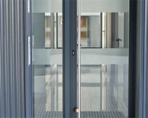 男人也能怀孕？美国奇男子自然怀孕生下孩子，身兼2套生殖系统！