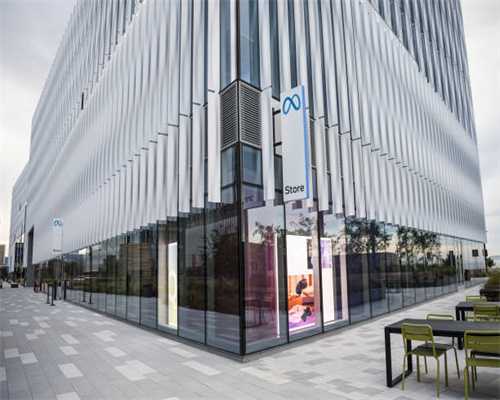 年轻小伙组团当“芒果大盗” 溜进果园偷了2万多斤芒果