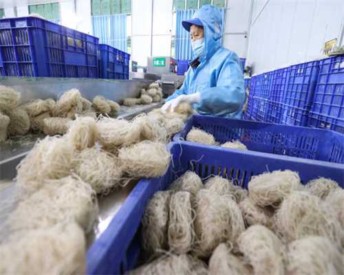 冬天要多吃羊肉，3种香料让羊肉不腥不膻不柴，红烧羊肉好吃做法