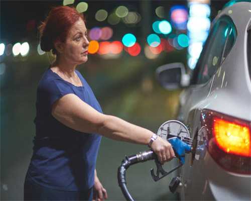 香附，李时珍称为「女科之主帅」，尤其适合肝郁、情绪压抑的女性