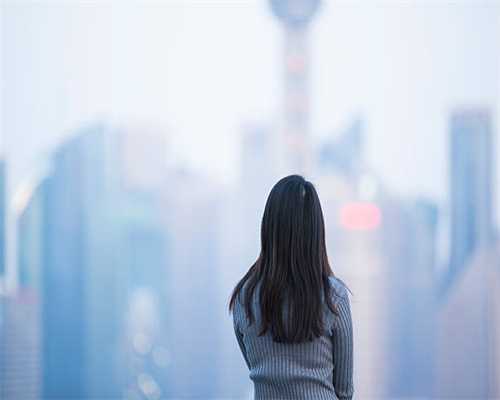 换了新空调，睡觉被热醒，她发现空调的规律