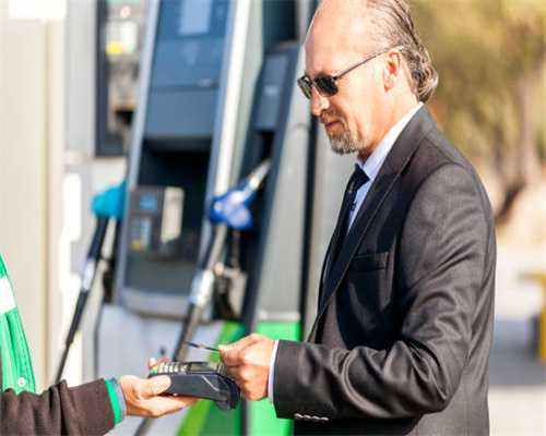 对话猿辅导集团副总裁王向东：今年或是学习设备真正爆发增长的元年