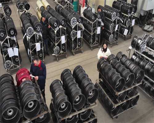 创伤性踝关节炎的治疗：文献综述